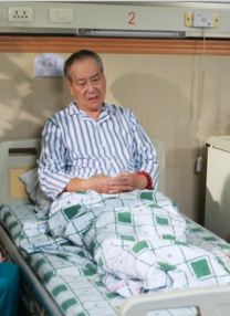 美女嗯